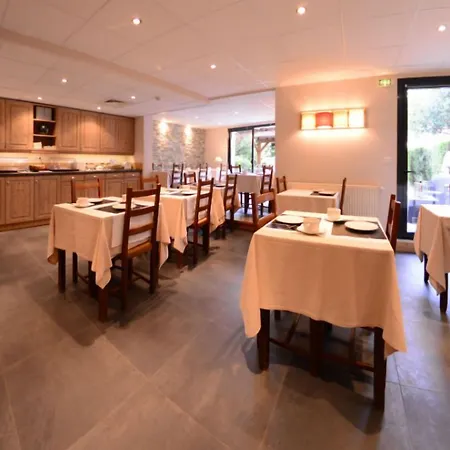 Отель Les Terrasses Анси