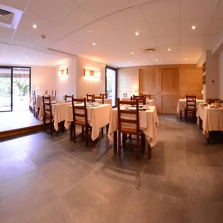 Отель Les Terrasses 3*