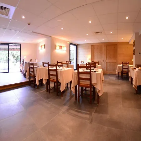 Отель Les Terrasses 3*